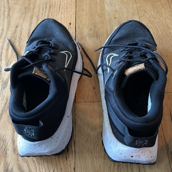 Like New Black Nikes - Picture 5 of 6